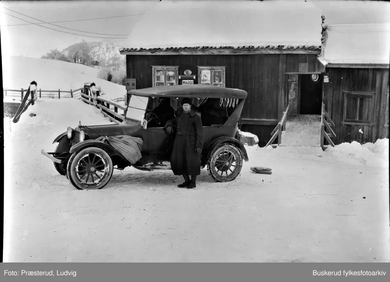 Haugfoss, butikker
Postbilen