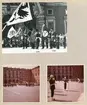 Kassans fotoalbum, sid 14

Stockholms slott den 13 augusti 1969

Regementet firar 250-årsjubileum över Slaget vid södra Stäket 1719.

Bild 1. Vaktavlösning -- med fanborg från de regementen som deltog i slaget. Denna bild är publicerad tidigare med nr ARSF.000817

Bild 2 och 3. Musikkåren vid vaktavlösningen.