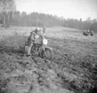 Motorcrosstävling på A 6 övningsfält.