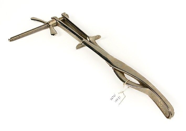 Förkromad, två hopsättbara skänklar, sammanpressas och låses med påsättbart skruvstycke.
:1-2 Två skänklar.