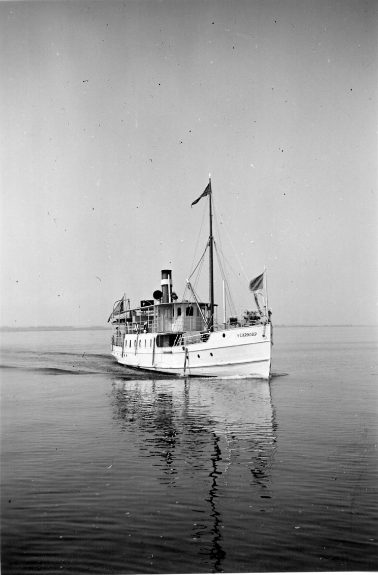 Motoriserade ångbåten M/S Stjärnorp på Vättern.