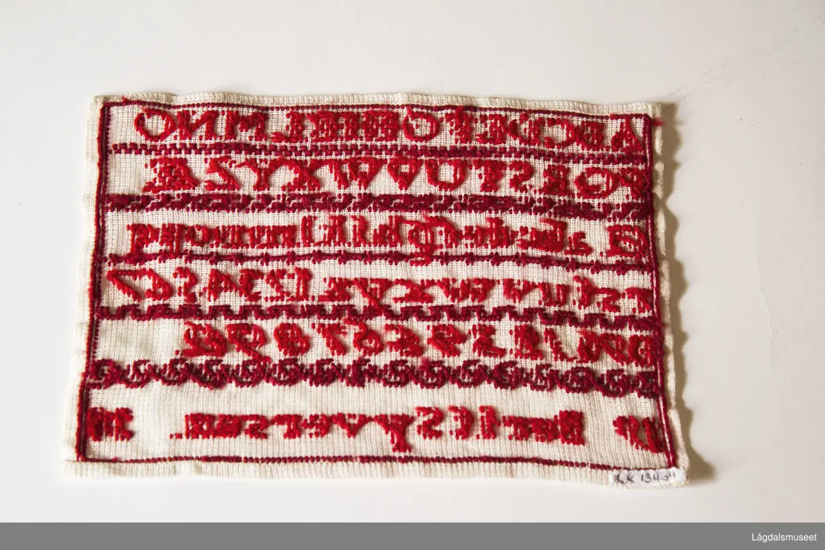 Navneduk brodert av Berit Syvertsen i 1930