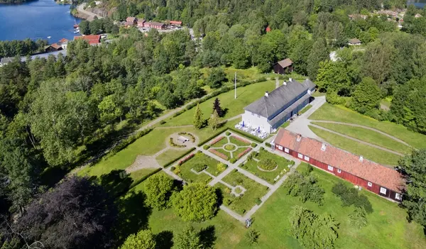 Parterrehagen på Eidsfoss