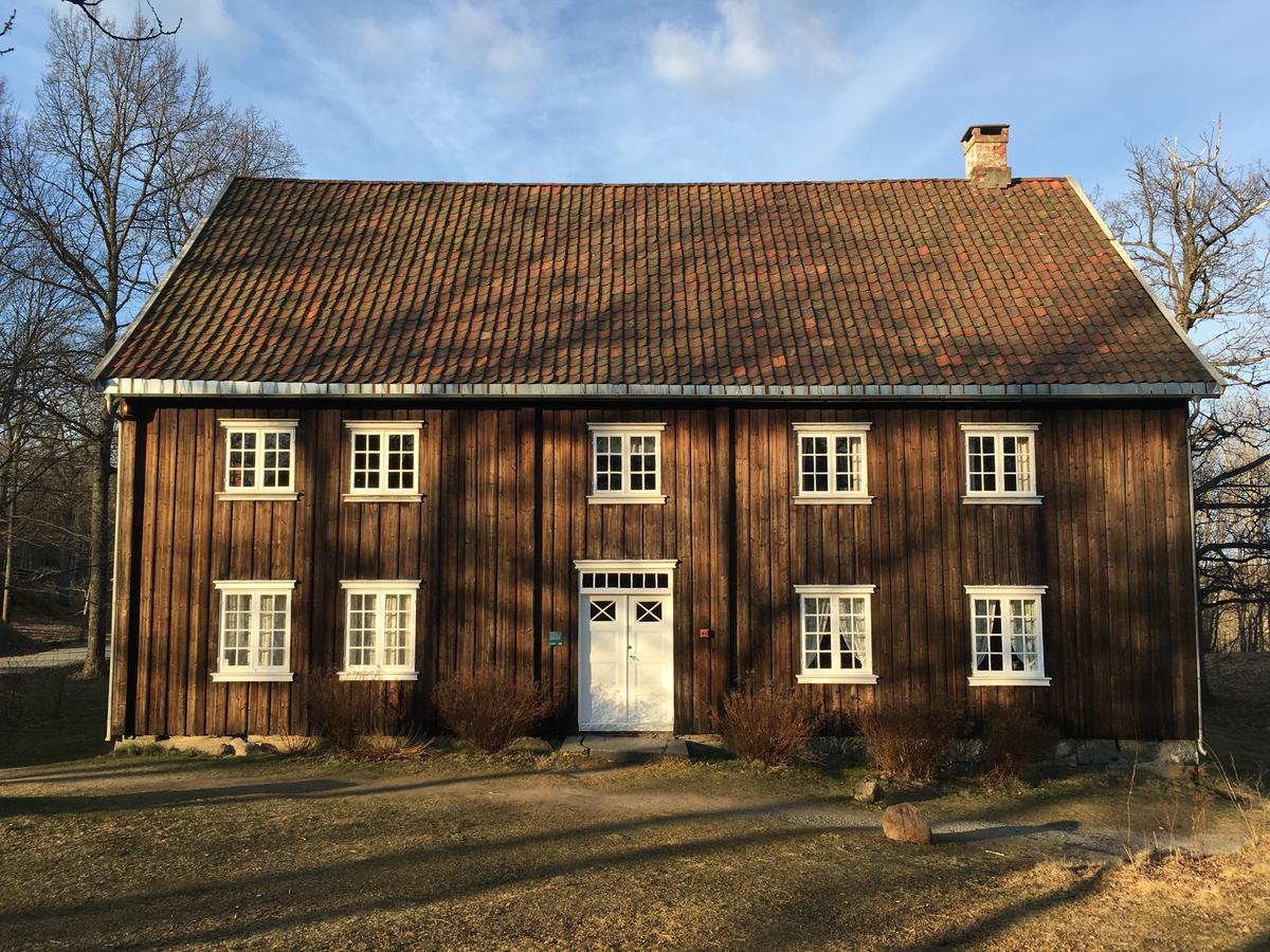Gammelt våningshus på friluftsmuseum