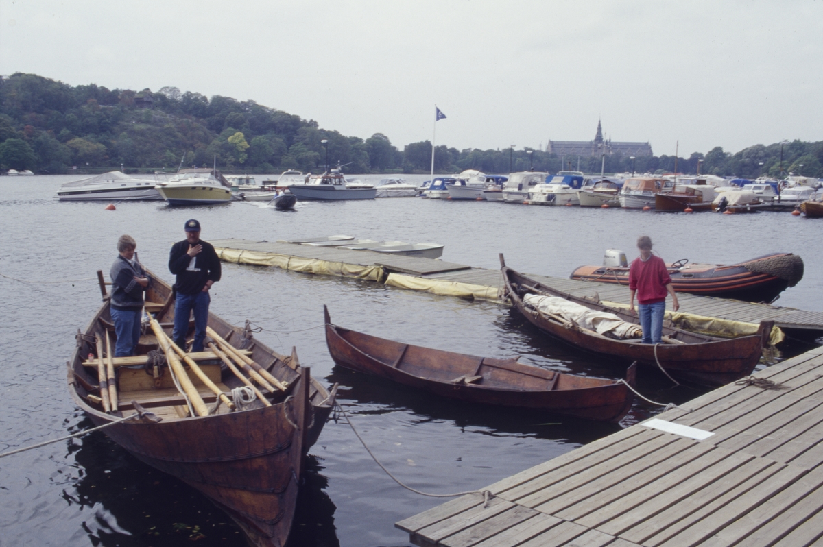 Text överförd från den gamla diaramen:
Båtar o Båtfolk
980913