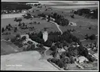 Flygfoto över Dingtuna kyrka