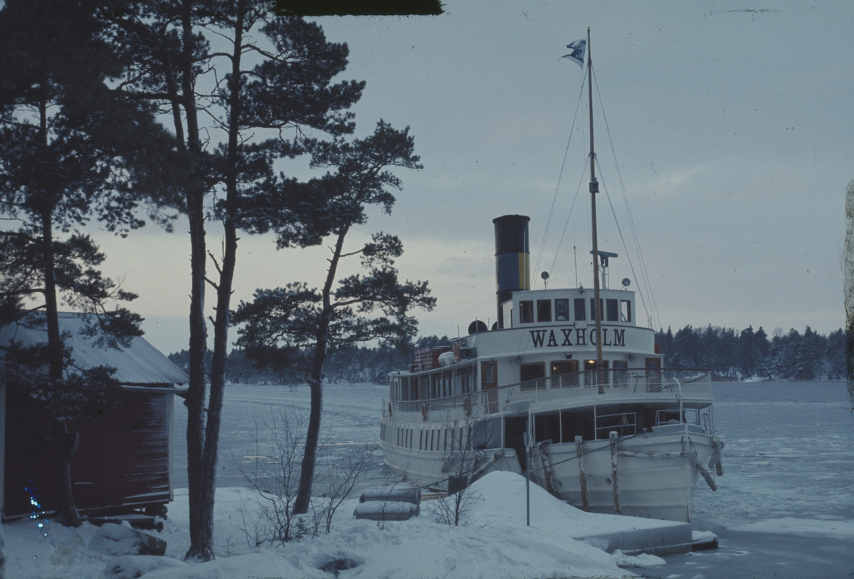 SS WAXHOLM vid Hjälmö brygga