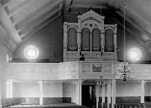 INTERIÖR AV BJÖRKÄNGS KYRKA MOT LÄKTAREN OCH ORGELN.

Töreboda kyrka hette före 1939 Björkängs kyrka.