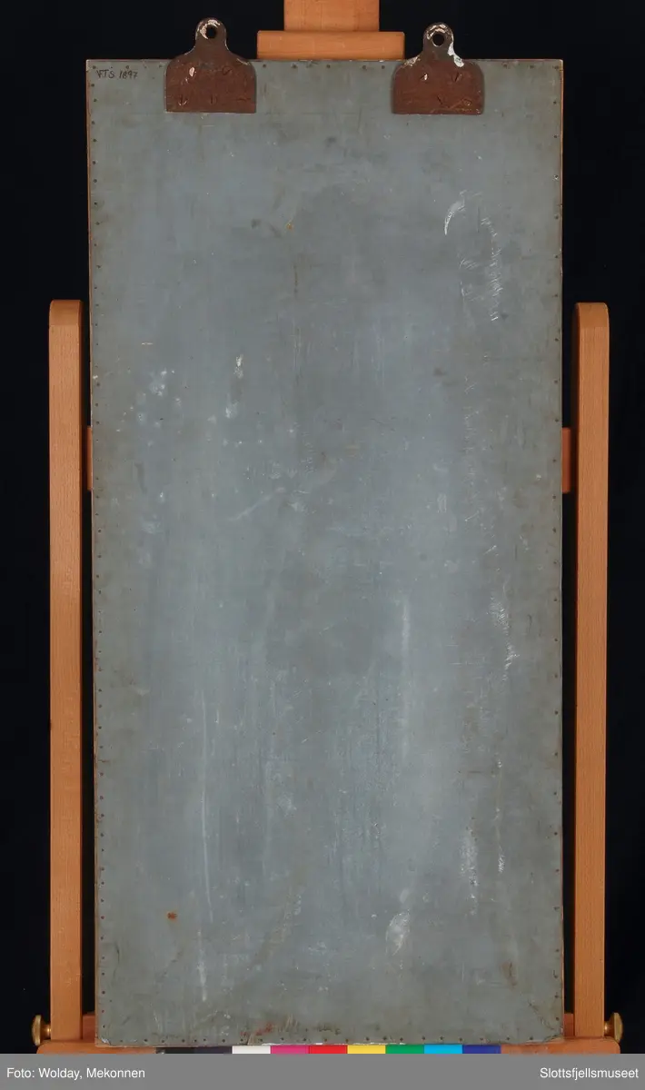 To bilder satt sammen i en ramme: 1) portrett av Svend Foyn øverst og 2) tekst skrevet med gullskrift på svart nederst