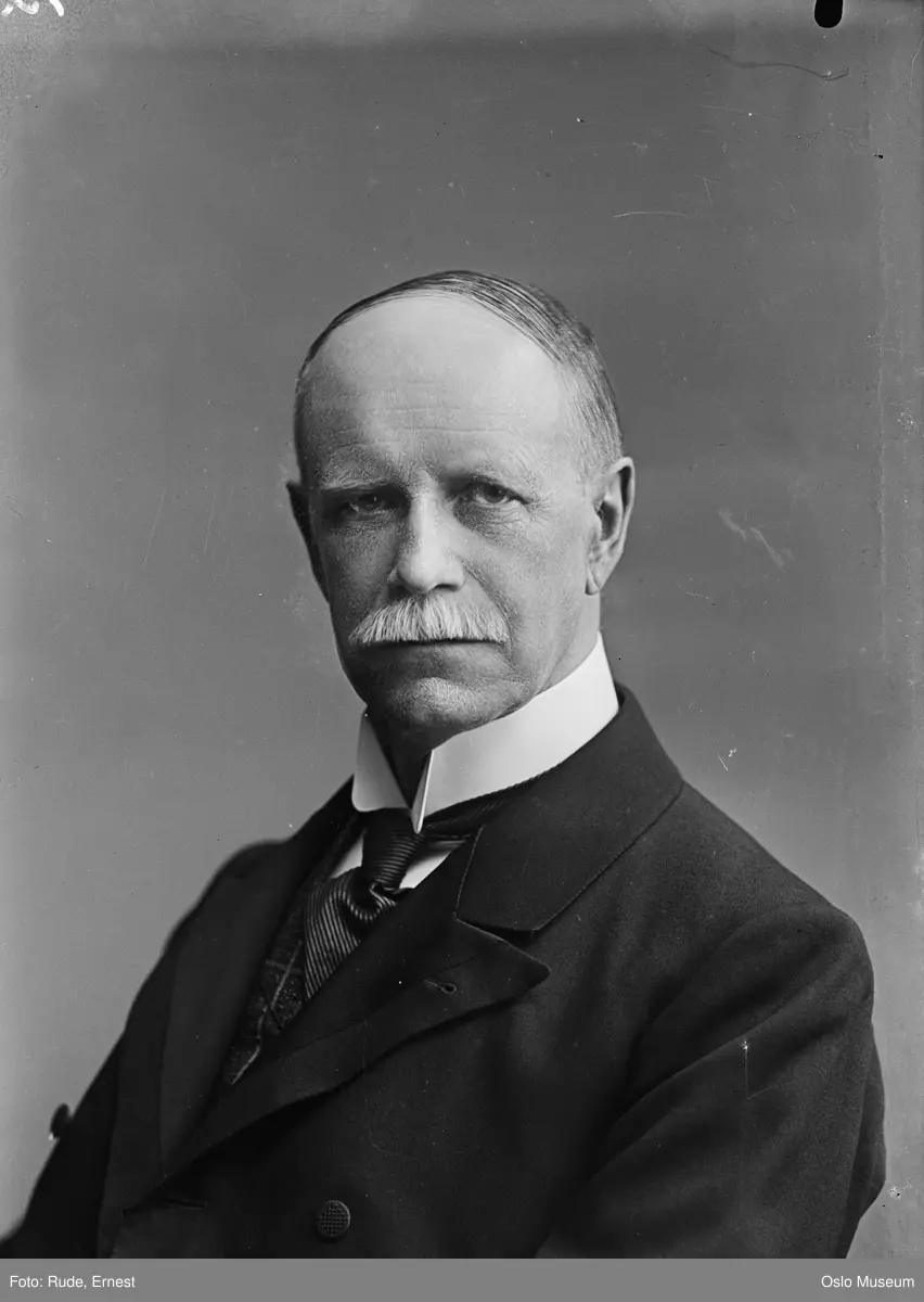 portrett, mann, byråsjef, brystbilde