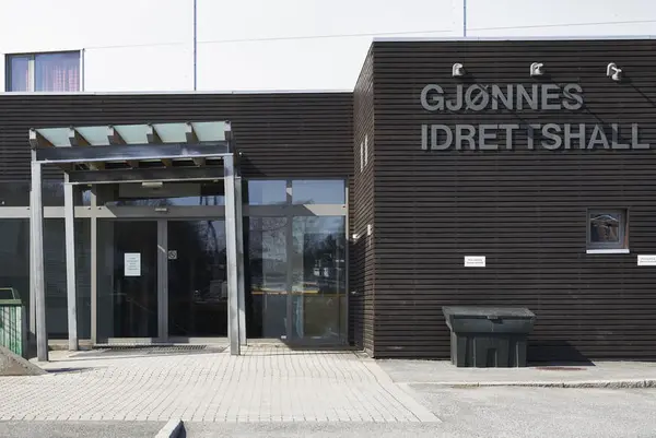 Stengt Gjønnes Idrettshall under pandemien