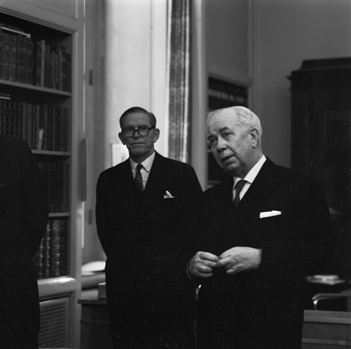 Manuskript och klipparkiv, gåvor från Ivar Lo-Johansson till Carolina Rediviva, Uppsala, februari 1963