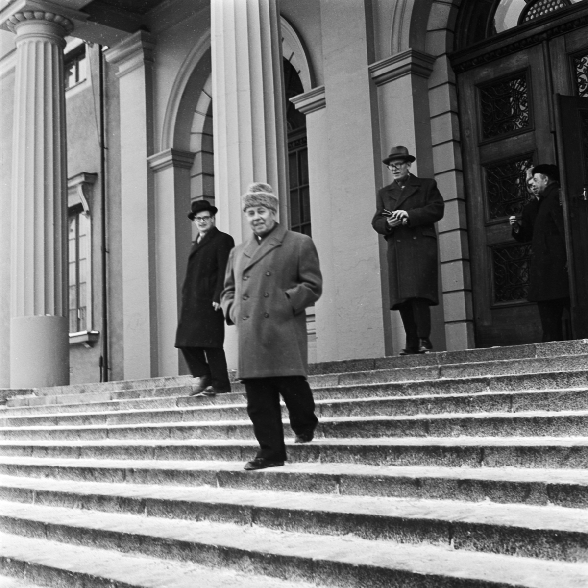Manuskript och klipparkiv, gåvor från Ivar Lo-Johansson till Carolina Rediviva, Uppsala, februari 1963