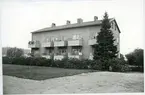 Västerås, Iggebygärdet.
Flerfamiljshus kv. Vråken 5. 1972.