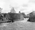 Odaterat parti av Mjölby. Kraftstationen i förgrunden tillkom emellertid 1927. Vy mot sydost.