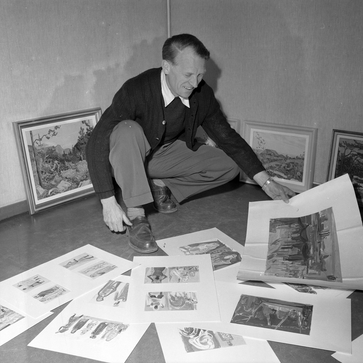 utstilling-av-bilder-av-ole-m-hle-og-maleri-av-wilhelm-lundstr-m-i