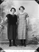 Kvinna och Karin Lundin från Hyttan, Harg socken, Uppland 1926