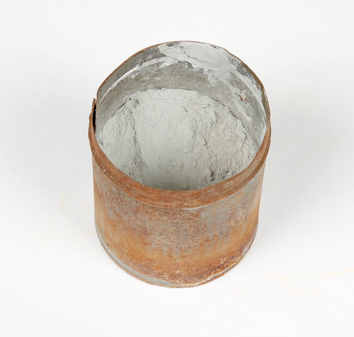 Slipepulver - pigmenter/fargestoff, borsyre, kritt, Bon Ami (skurepulver), sæbe, pigment-pulver (?).
