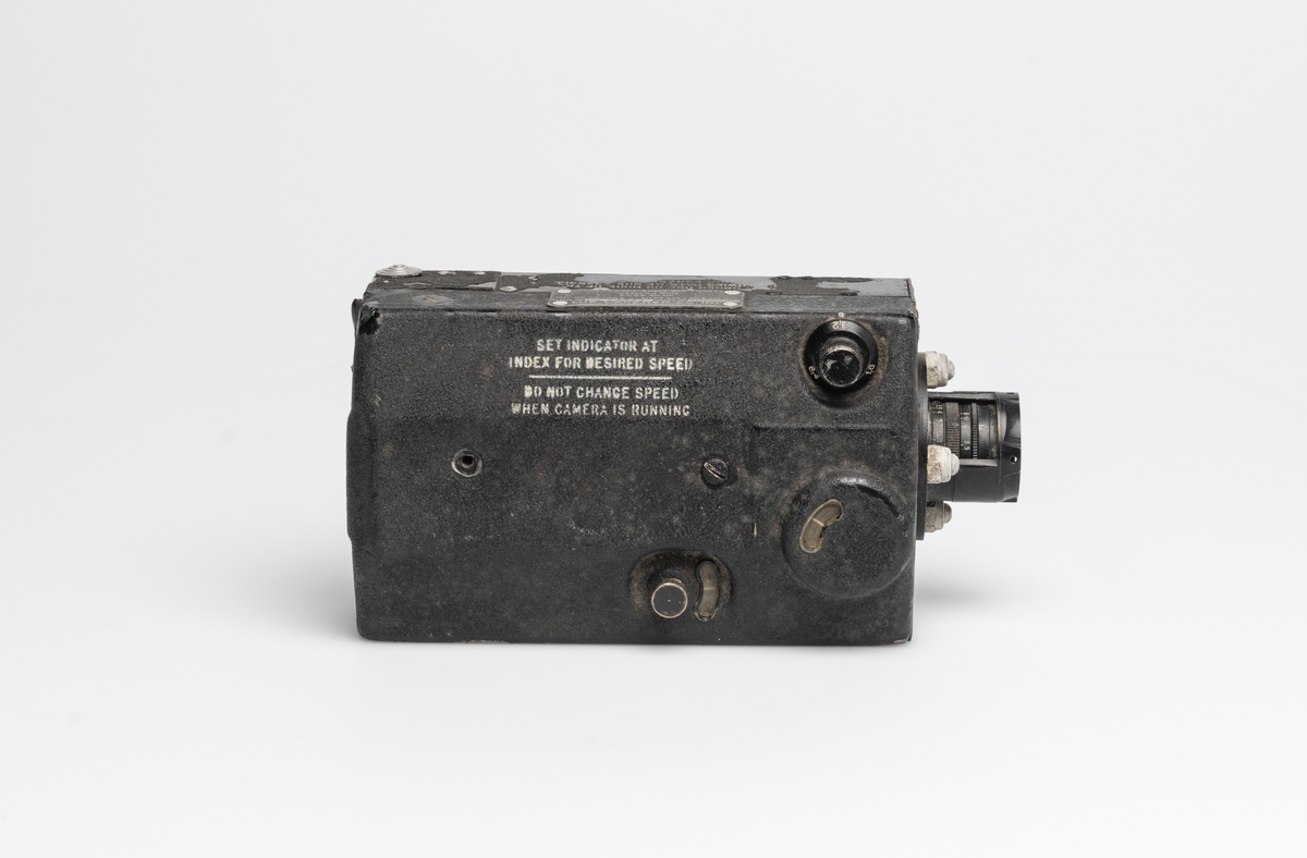 Dette er et 16mm G.S.A.P. (Gun Sight Aim Point)  flyvåpen-filmkamera for 16 mm film. Det ble brukt av U.S. Army Air-force under andre verdenskrig. Kameraet fikk navnet AN-N6 og ble brukt til å dokumentere treff under angrep. Kameraet aktiveres med flyets våpenavtrekker. 
Kameraet har et Kodak Anastigmat 35 mm 3.5 objektiv.
