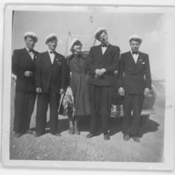 Har du informasjon om disse bildene fra Børselv og Nordvågen?