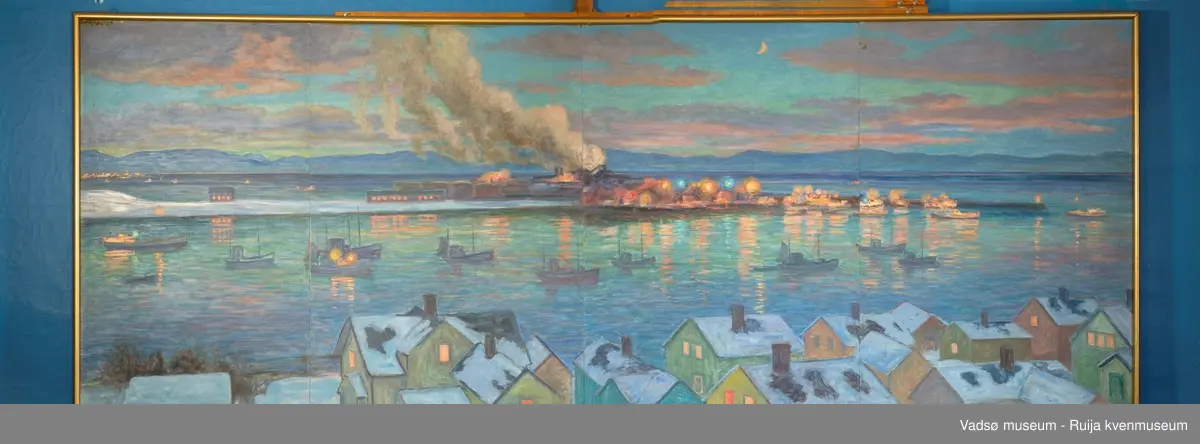 Olje på plate. Usignert. Firedelt panorama over Vadsøya m sildoljefabrikken