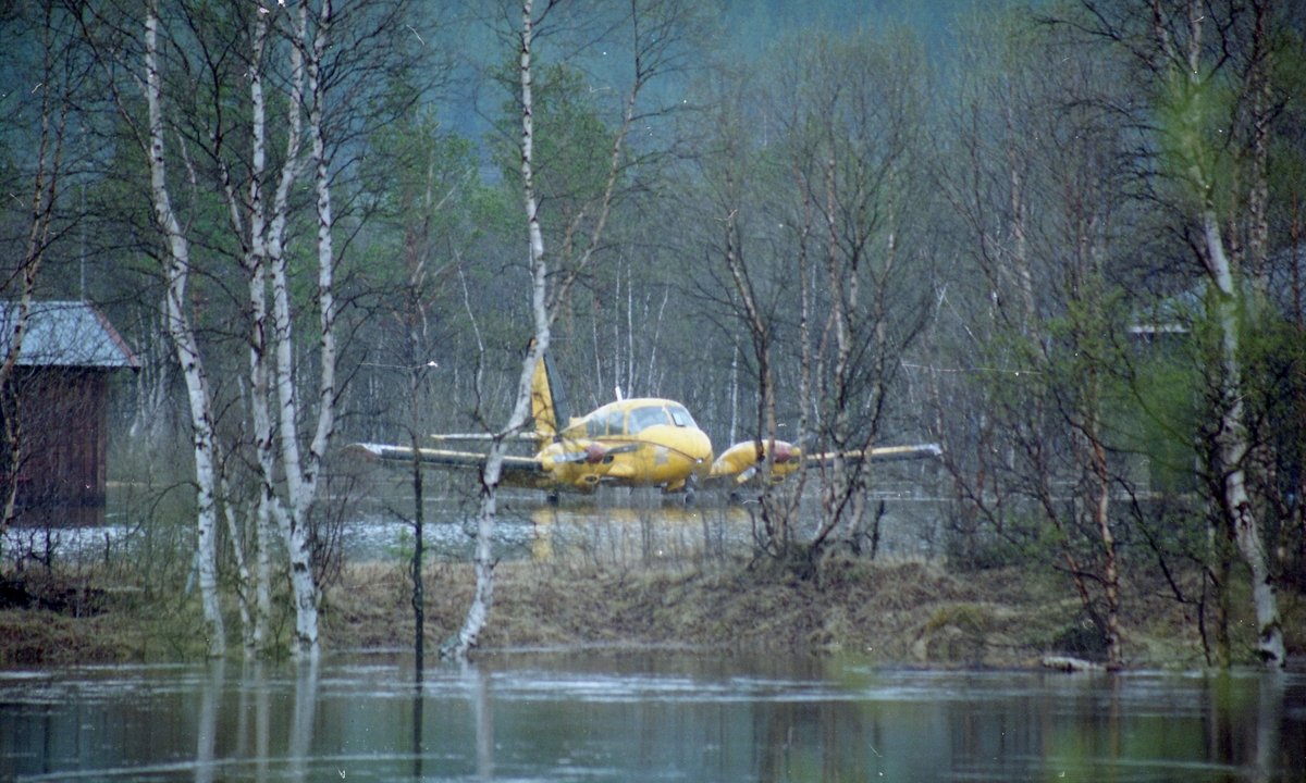 Flom-bilder Tynset flyplass