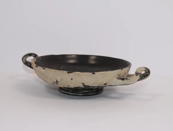 Antikk skål fra Pompeii av brent leire