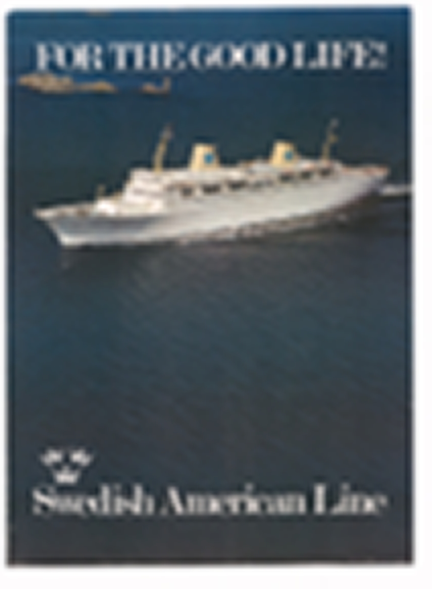 Affisch från Svenska Amerika Linien. Troligen 1960-tal. Vitmålat fartyg från SAL på mörkblå vatten med några små kobbar som skymtar.