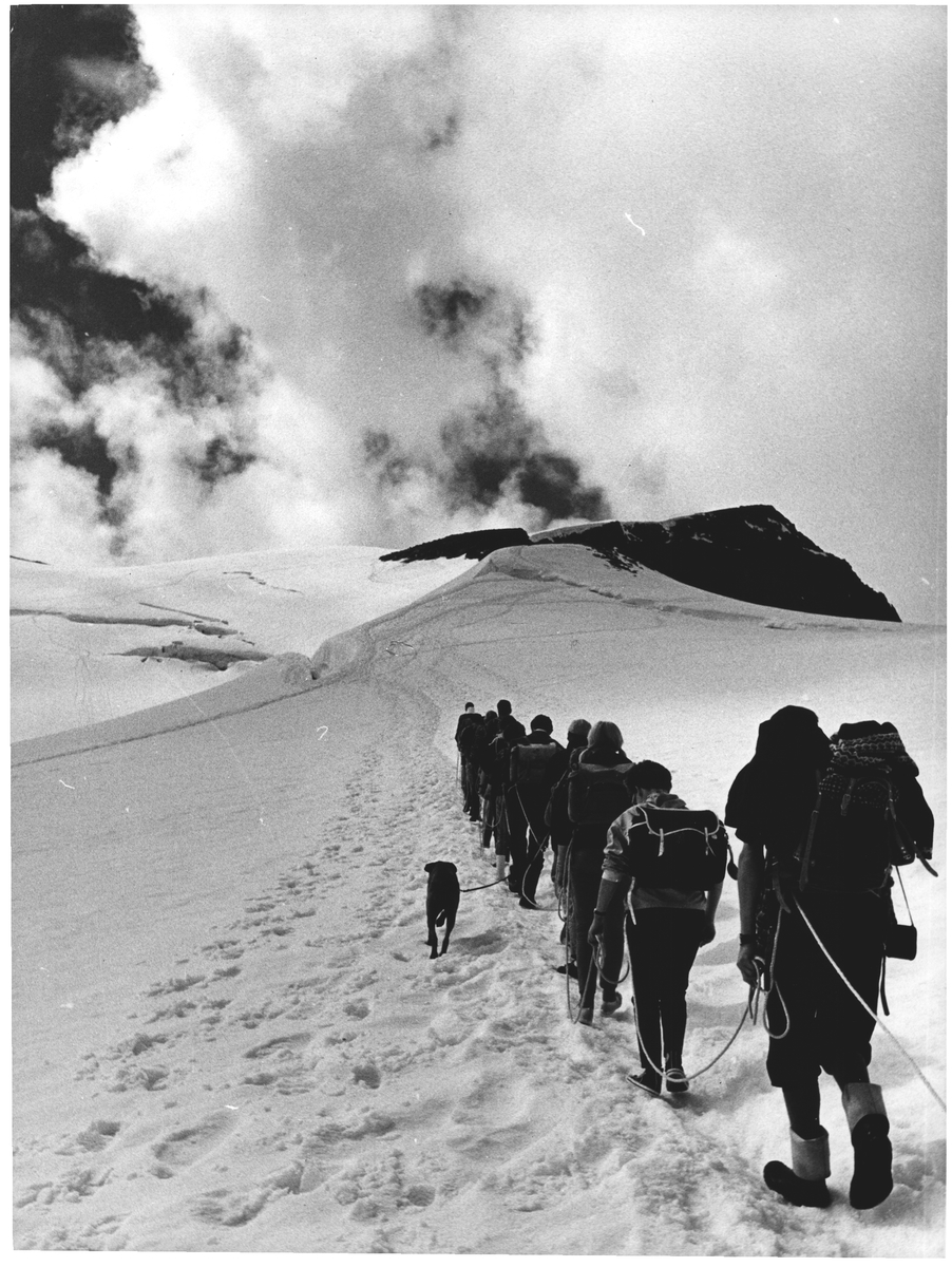 Over Styggebreen til Galdhøpiggen