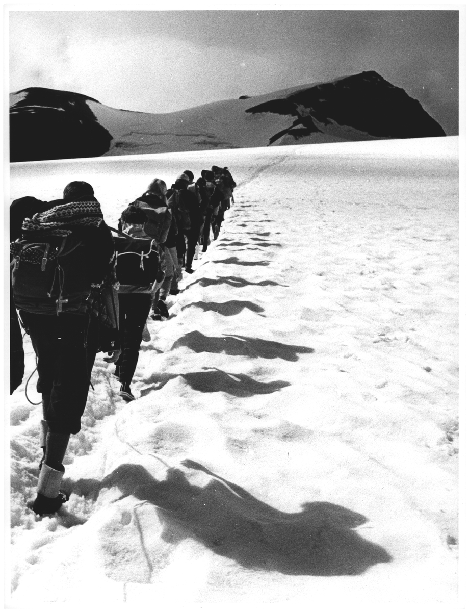 Over Styggebreen til Galdhøpiggen