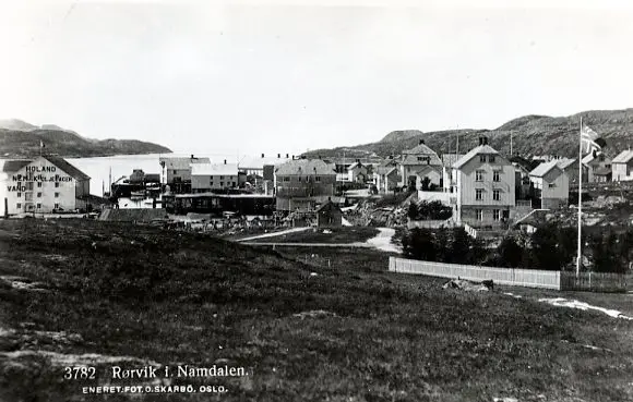 Rørvik sentrum, sett fra nord for Fjellheim-tomta