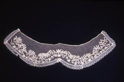 Dräktdelar från Härjedalen