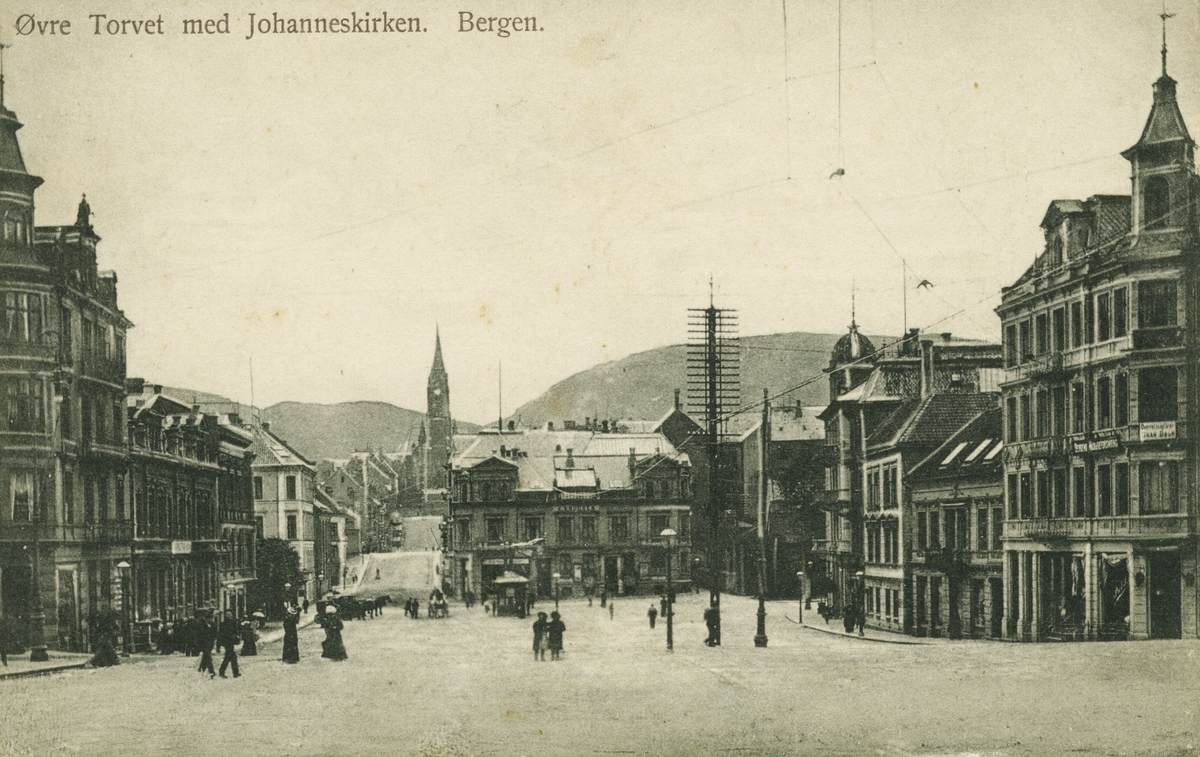 Bergen. Torgallmenningen. Utgiver: Letty Hougen, Bergen, 1907.