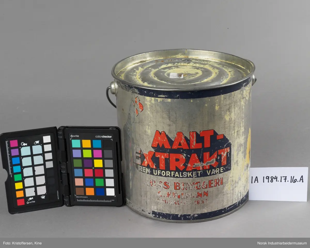 Blikkspann med maltekstrakt fra Moss bryggeri