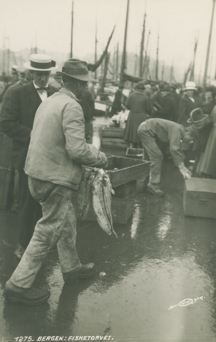 Bergen. Fra fisketorget. Utgiver: K. K. Bergen.