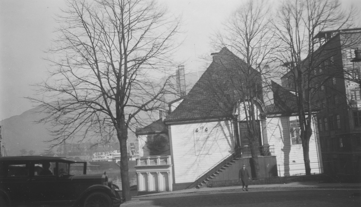 Bergen. Strandsiden, Petanebryggen.
