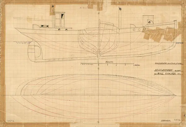 Konstruksjonstegning av en båt på gulnet papir.