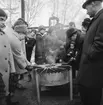 2:a Advent Skansens julmarknad. Korvgrillning.