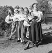 Fröken Skansen Gunnel Bergström och Skansenguiderna