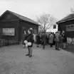 75-årsjubileet. Folksamling utanför krukmakeriet på Skansen.