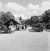 Allmänna publikbilder, Skansen augusti 1968. Marknadsgatan. Skansentåget.