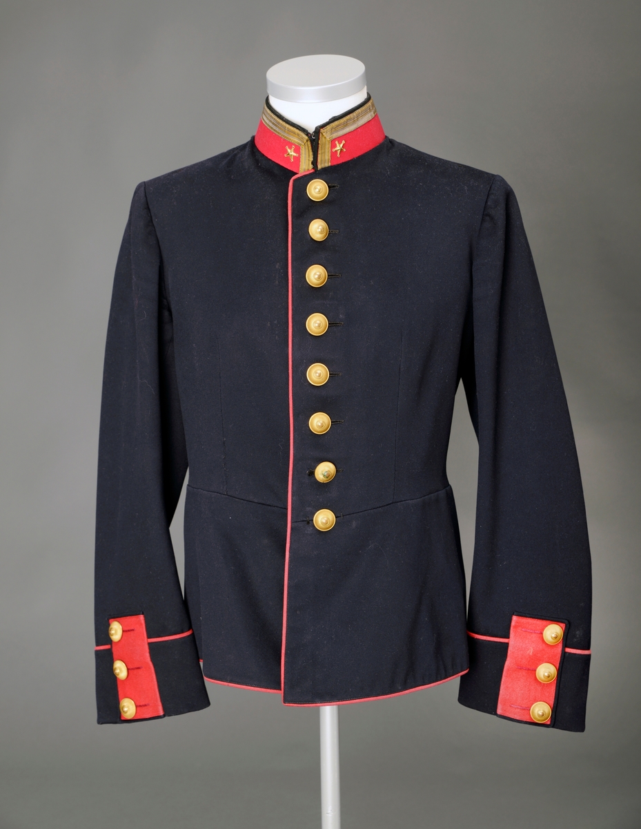 Uniform -Sverresborg Trøndelag Folkemuseum / DigitaltMuseum