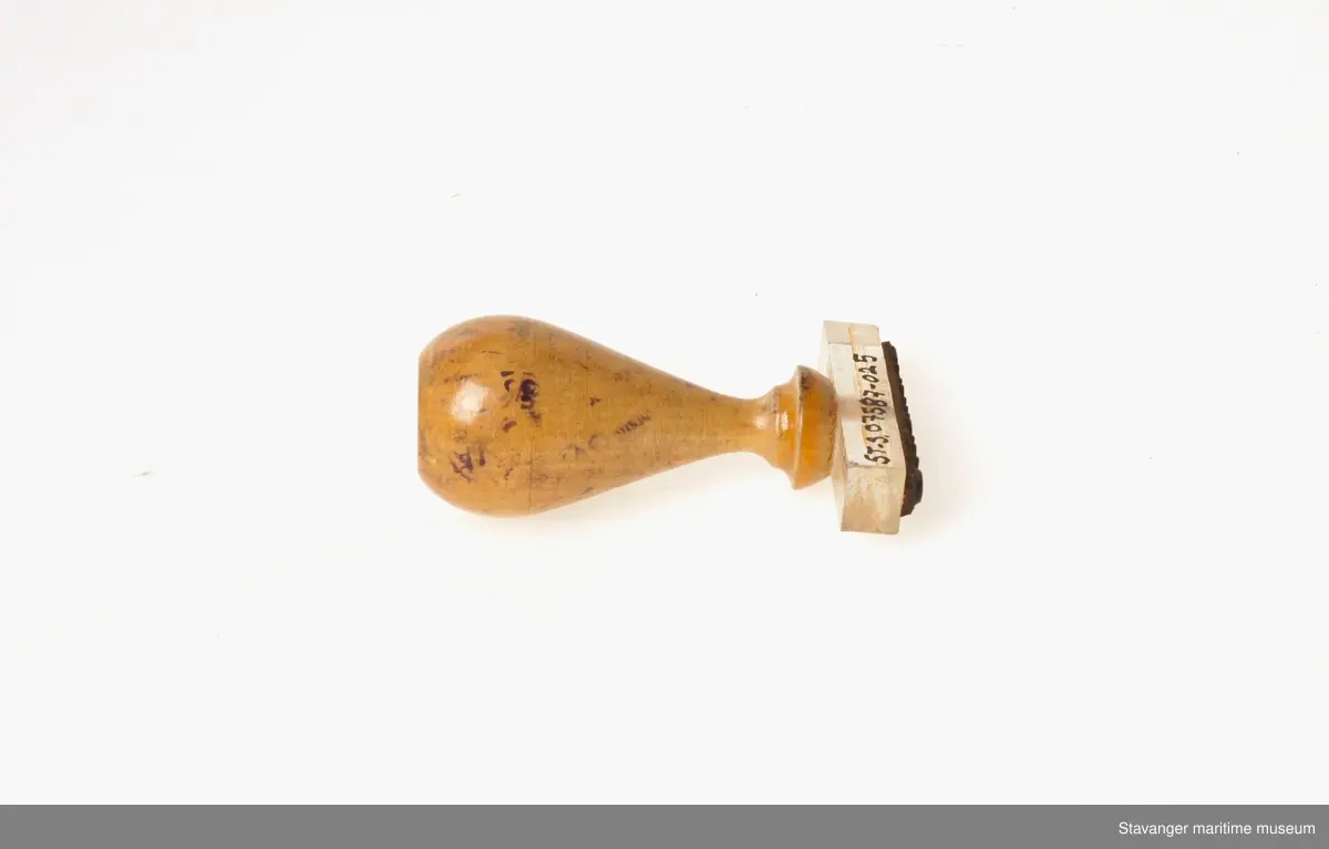 Stempel med trehåndtaket, hvor det står: Original