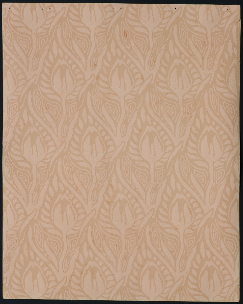 Bok/ hefte med 26 tapetprøver à 47,8 x 59,8 cm. Boken består av 5 mønster med ulike fargevariasjoner. Mønstrene er Tulipan, Akeleie, Dahlia, Dynamografikk og ett uten navn.