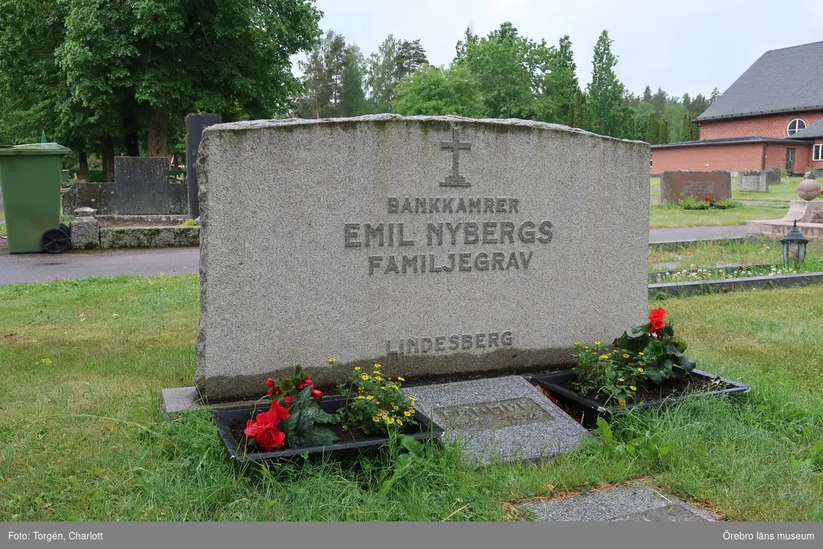 Inventering av kulturhistoriskt värdefulla gravvårdar i samband med upprättade av vård- och underhållsplan för Lindesbergs södra kyrkogård, avseende kulturhistoriska värden.