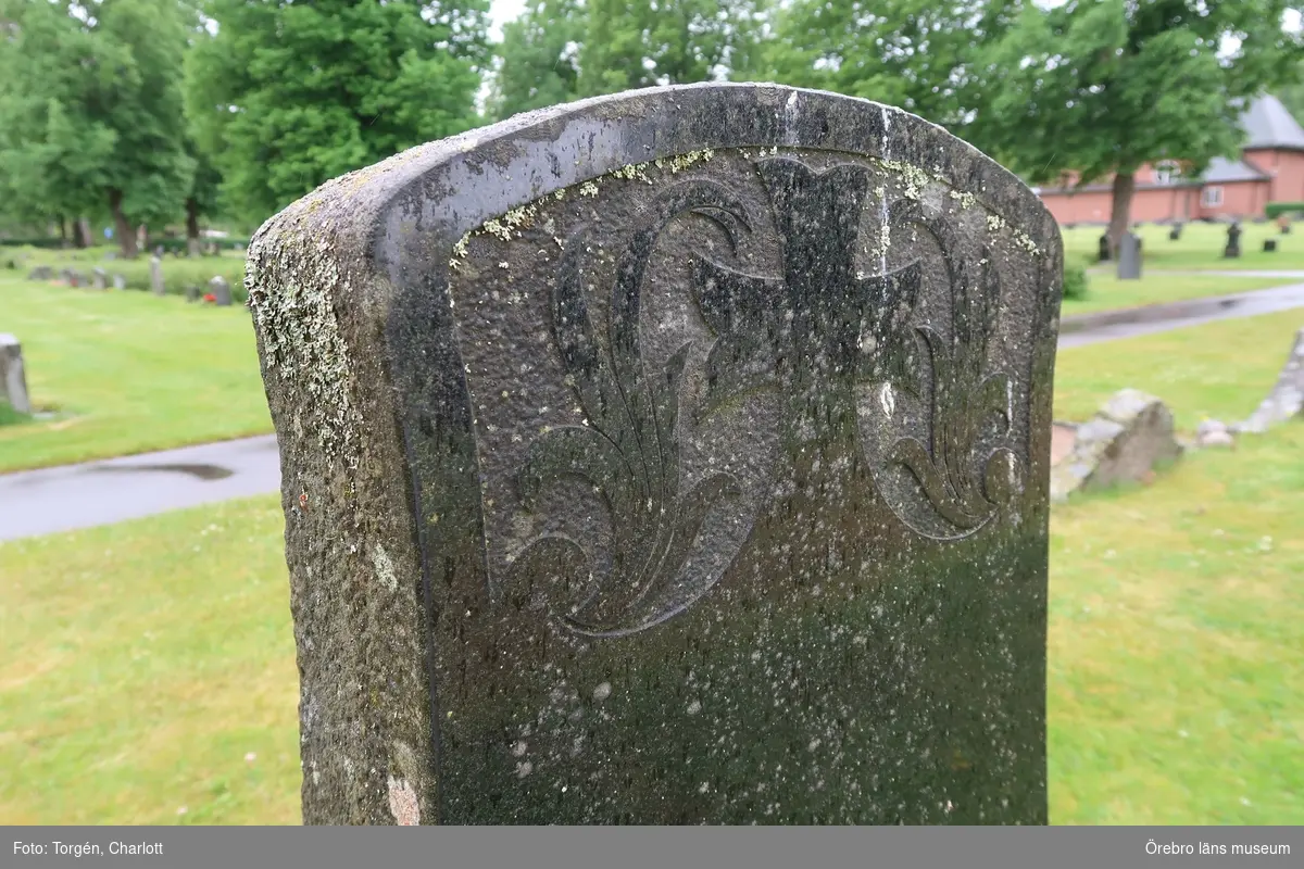 Inventering av kulturhistoriskt värdefulla gravvårdar i samband med upprättade av vård- och underhållsplan för Lindesbergs södra kyrkogård, avseende kulturhistoriska värden.