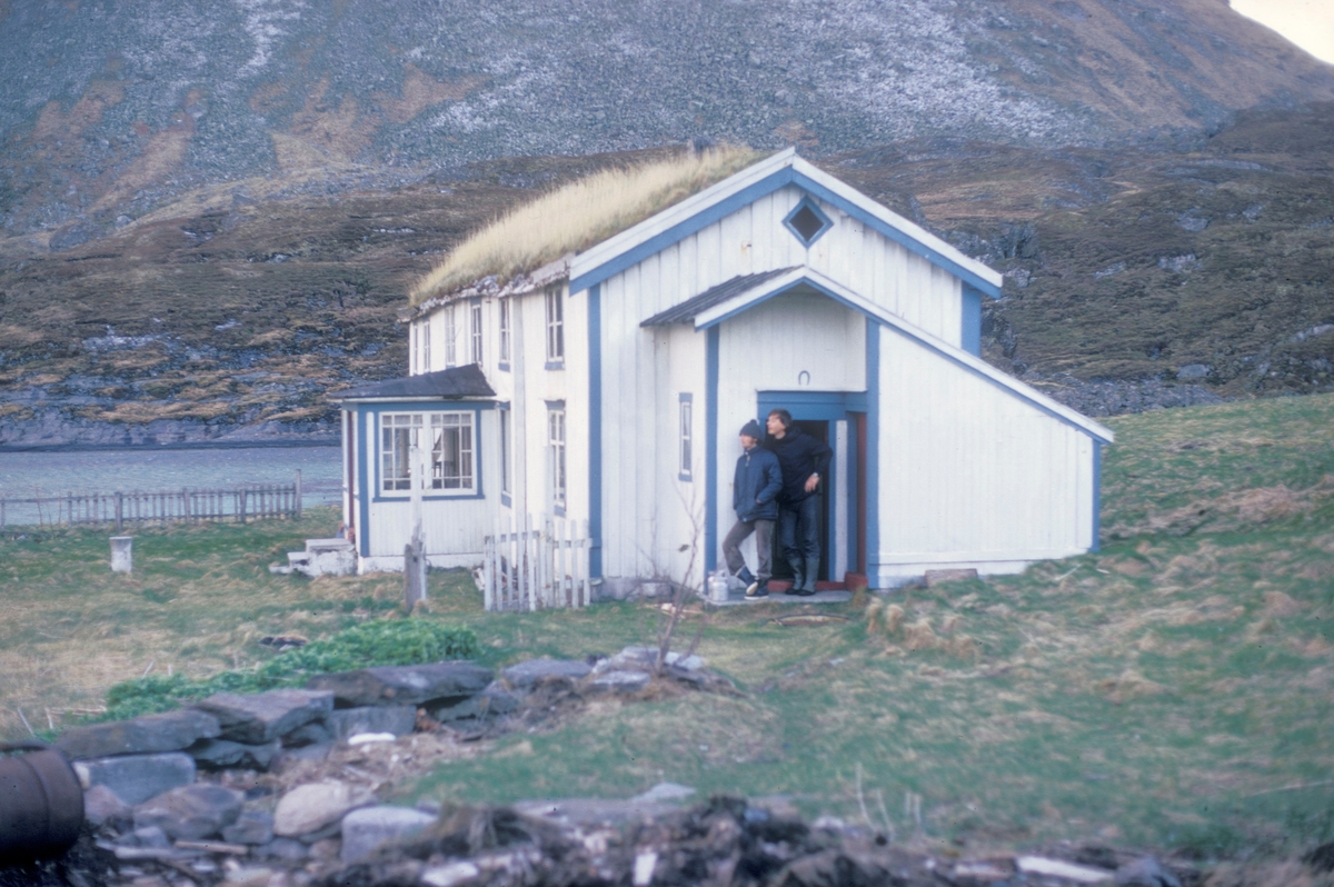 Lurøy, 1972 : Gårdshuset til Hans Petter Meland. En av oppdrettspionerene på Lovund.