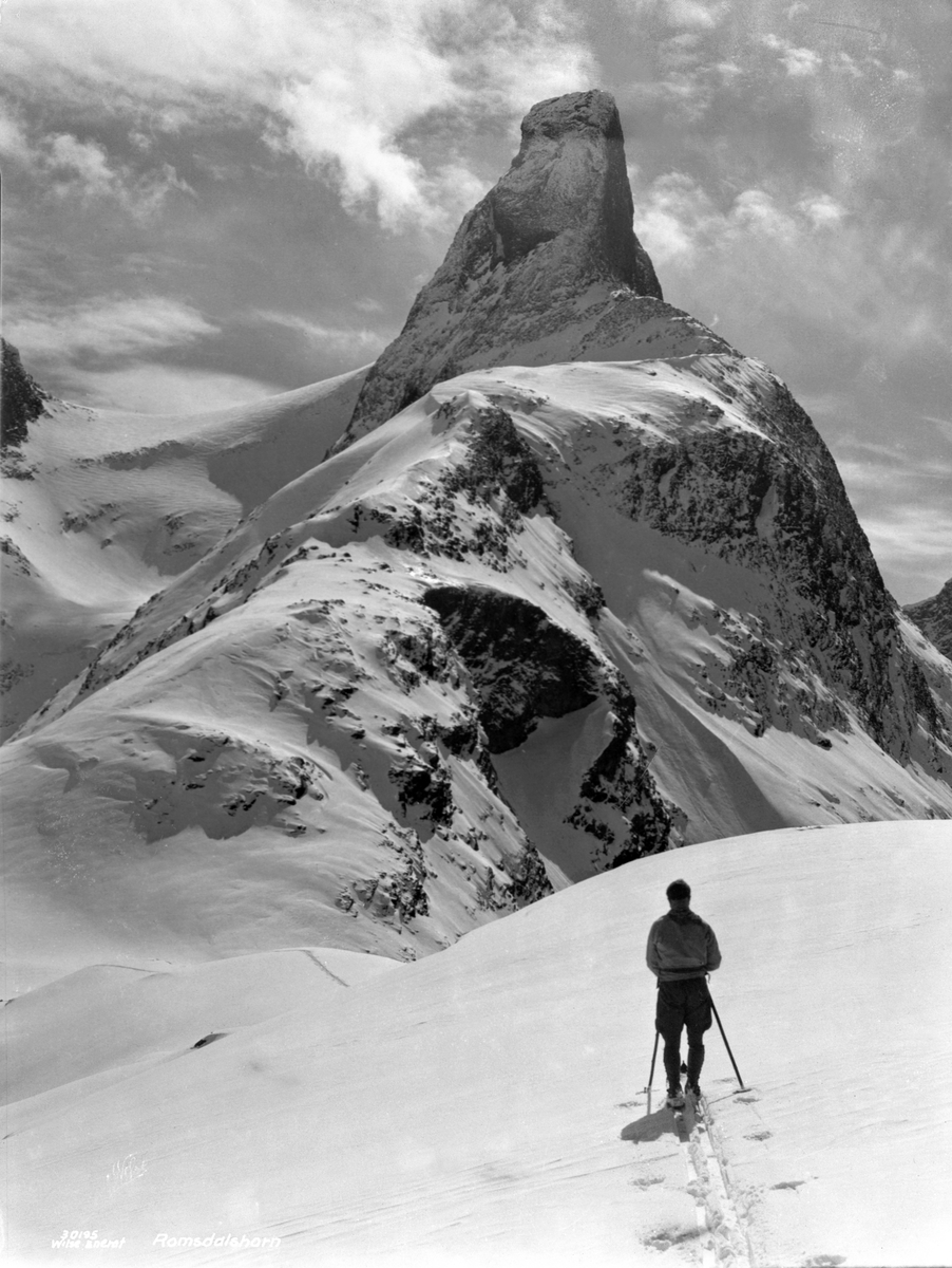 Prot: Romsdalen Vinter - Romsdalshorn fra Kammen