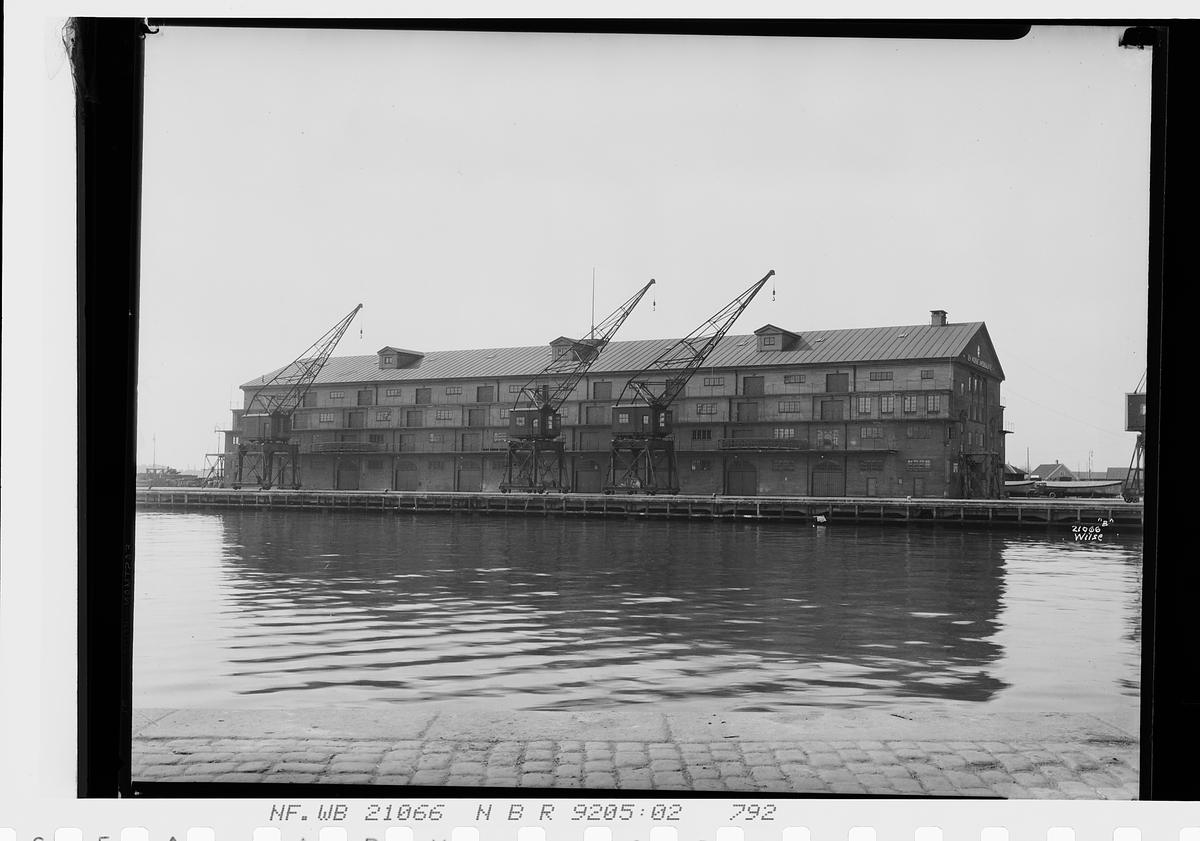 Varehus til Den Norske amerikalinje A/S. Fotografert 1927.