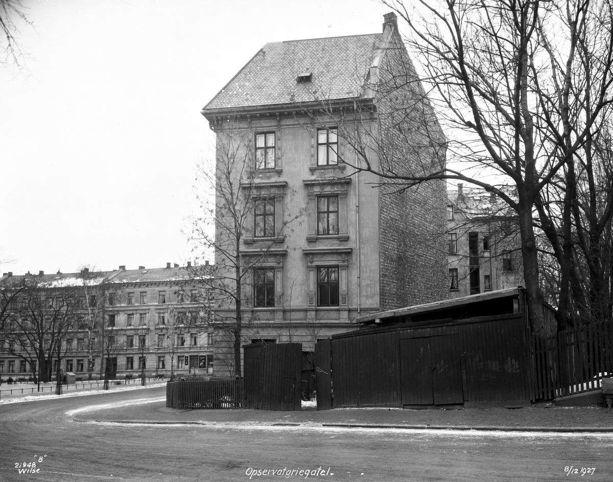 Bygård i Observatoriegaten, Oslo. Datert 8.12.1927.